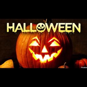 Halloween Section !!! 🎃 👻